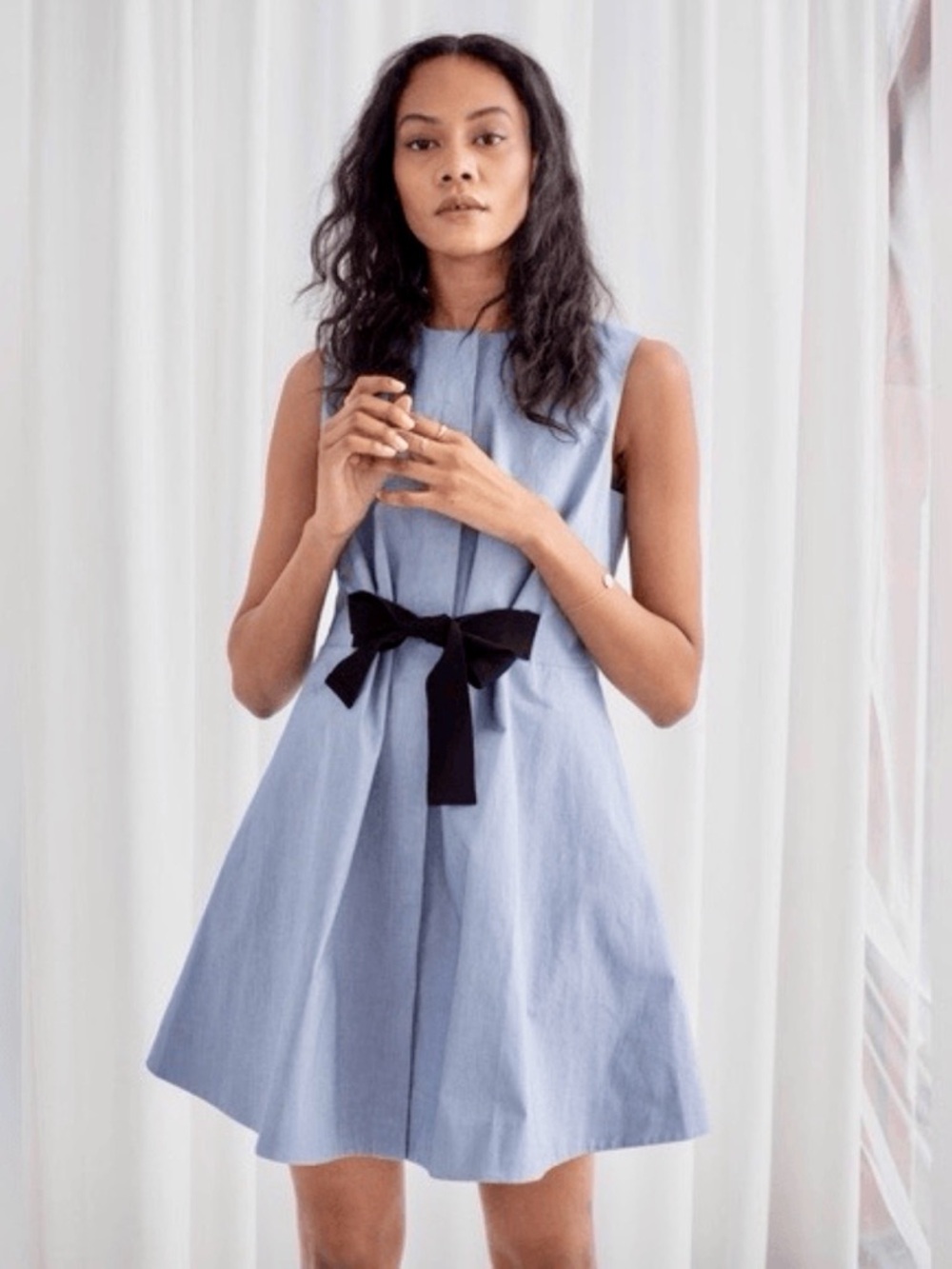 Paris Atelier & Other Stories Sleeveless Light Blue Cotton Shift Dress With Tie